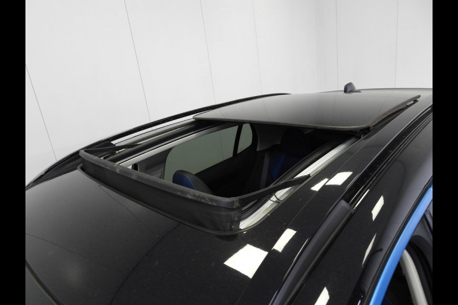 Lynk & Co 01 1.5 PHEV Plug-In NAVI/360CAM/SCHUIFDAK/LED/20"LMV!