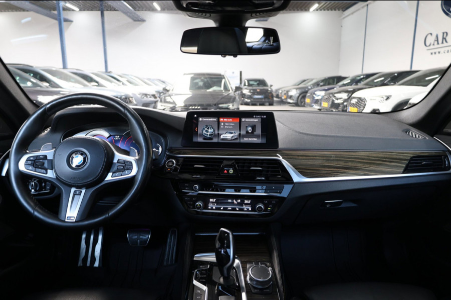 BMW 5 Serie Touring 540i xDrive M-Sport LED/VIRTUAL/SFEER/PANO/LEER+S.VERWARMING+MEMORY/20" LMV/360/ACC/ECC/12 MND GARANTIE!
