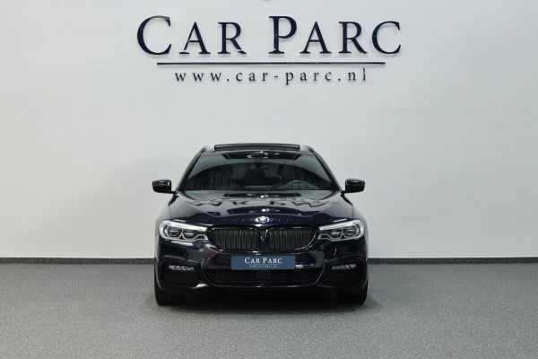 BMW 5 Serie Touring 540i xDrive M-Sport LED/VIRTUAL/SFEER/PANO/LEER+S.VERWARMING+MEMORY/20" LMV/360/ACC/ECC/12 MND GARANTIE!