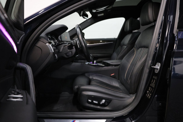 BMW 5 Serie Touring 540i xDrive M-Sport LED/VIRTUAL/SFEER/PANO/LEER+S.VERWARMING+MEMORY/20" LMV/360/ACC/ECC/12 MND GARANTIE!