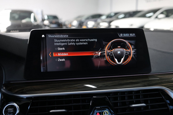 BMW 5 Serie Touring 540i xDrive M-Sport LED/VIRTUAL/SFEER/PANO/LEER+S.VERWARMING+MEMORY/20" LMV/360/ACC/ECC/12 MND GARANTIE!