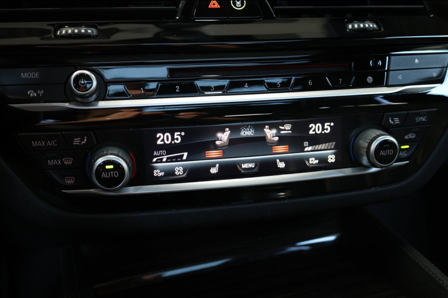 BMW 5 Serie Touring 540i xDrive M-Sport LED/VIRTUAL/SFEER/PANO/LEER+S.VERWARMING+MEMORY/20" LMV/360/ACC/ECC/12 MND GARANTIE!