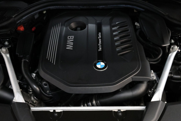BMW 5 Serie Touring 540i xDrive M-Sport LED/VIRTUAL/SFEER/PANO/LEER+S.VERWARMING+MEMORY/20" LMV/360/ACC/ECC/12 MND GARANTIE!