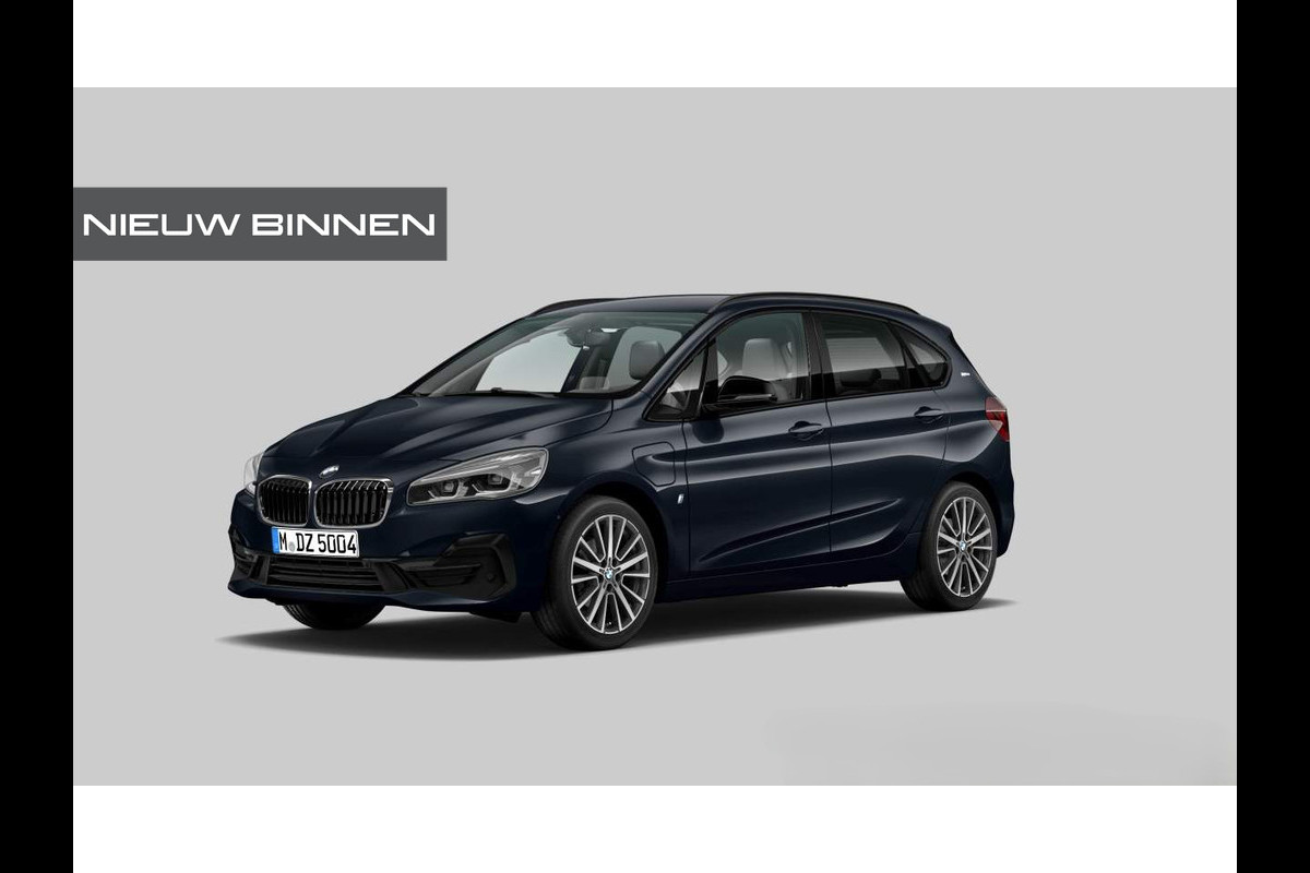 BMW 2 Serie Active Tourer 225xe iPerformance eDrive Edition | Stoelverwarming | Head-Up Display | Cruise Control | Parkeersensoren | Ambiance Verlichting | LED | Navigatie | Keyless | Leer |