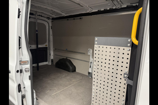 Ford Transit 350 2.0 TDCI L3H2 Trend RWD