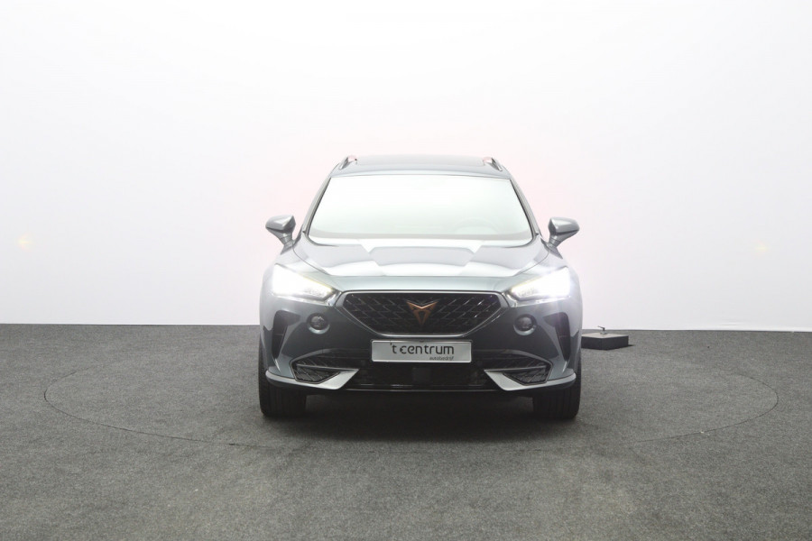 CUPRA Formentor 1.4 e-Hybrid 245 PK VZ Performance, Trekhaak, Panoramadak, Kuipstoelen, LED
