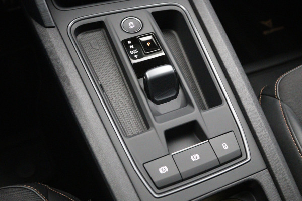 CUPRA Formentor 1.4 e-Hybrid 245 PK VZ Performance, Trekhaak, Panoramadak, Kuipstoelen, LED