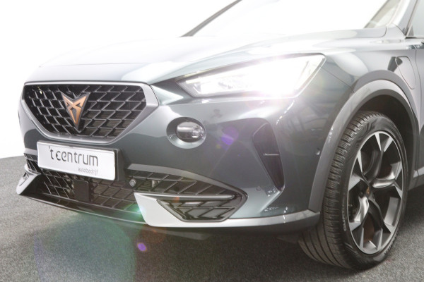 CUPRA Formentor 1.4 e-Hybrid 245 PK VZ Performance, Trekhaak, Panoramadak, Kuipstoelen, LED