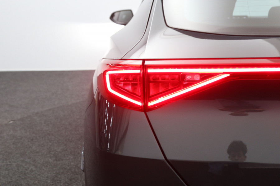 CUPRA Formentor 1.4 e-Hybrid 245 PK VZ Performance, Trekhaak, Panoramadak, Kuipstoelen, LED