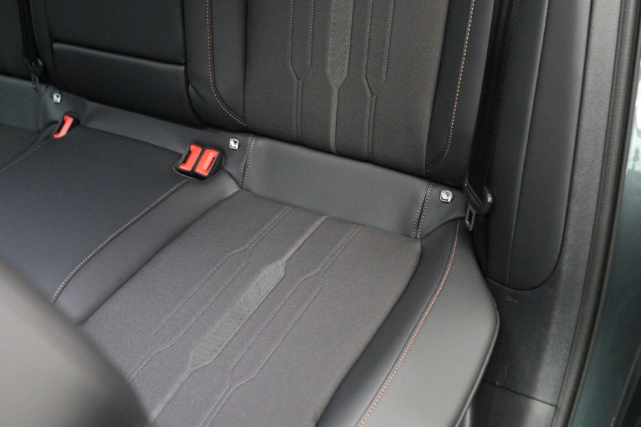 CUPRA Formentor 1.4 e-Hybrid 245 PK VZ Performance, Trekhaak, Panoramadak, Kuipstoelen, LED