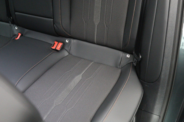 CUPRA Formentor 1.4 e-Hybrid 245 PK VZ Performance, Trekhaak, Panoramadak, Kuipstoelen, LED