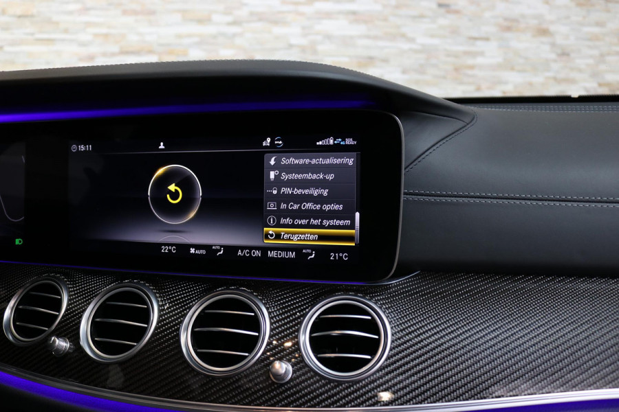 Mercedes-Benz E-Klasse Estate AMG 63 S 4MATIC+ | KERAMISCHE REMMEN | HUD | PANO | STOELVERW + VENTILATIE | AIR BODY CONTROL | SOFT CLOSE | CARBON | VOL OPTIES!