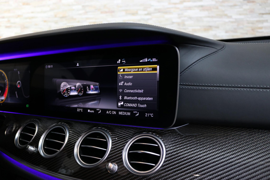 Mercedes-Benz E-Klasse Estate AMG 63 S 4MATIC+ | KERAMISCHE REMMEN | HUD | PANO | STOELVERW + VENTILATIE | AIR BODY CONTROL | SOFT CLOSE | CARBON | VOL OPTIES!