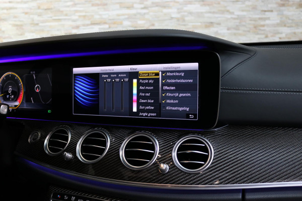 Mercedes-Benz E-Klasse Estate AMG 63 S 4MATIC+ | KERAMISCHE REMMEN | HUD | PANO | STOELVERW + VENTILATIE | AIR BODY CONTROL | SOFT CLOSE | CARBON | VOL OPTIES!