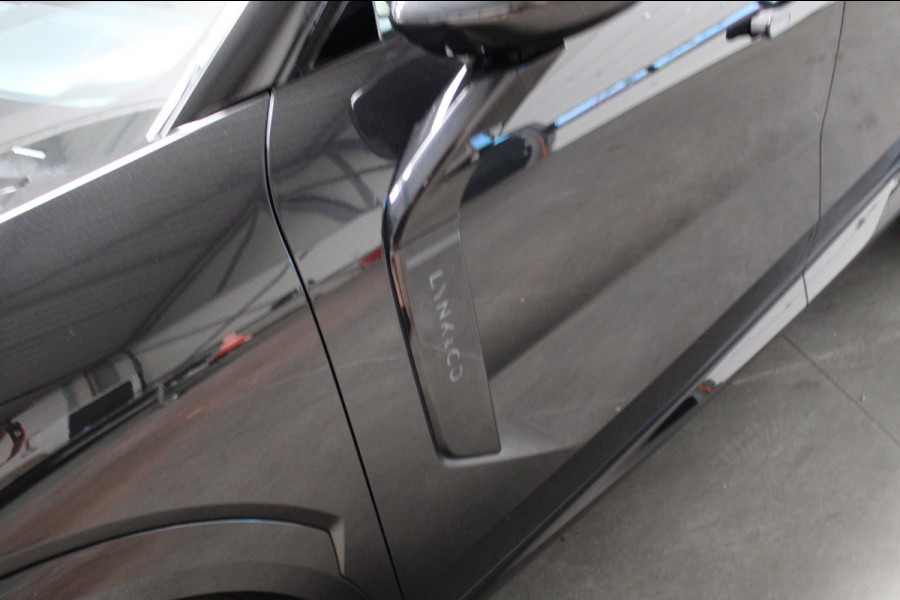 Lynk & Co 08 1.5 More Leer/Pano/Camera/NL auto/December 2025 Nieuwprijs 59995 euro