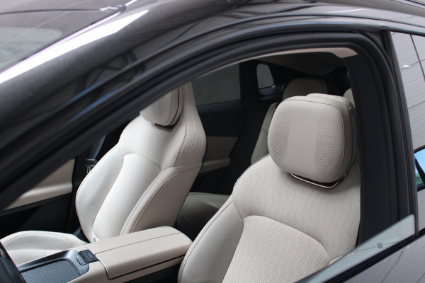 Lynk & Co 08 1.5 More Leer/Pano/Camera/NL auto/December 2025 Nieuwprijs 59995 euro