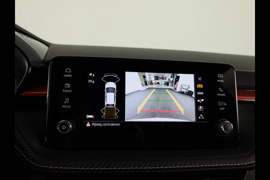 Škoda Fabia 1.0 TSI Monte Carlo 115 pk Automaat (DSG) | Verlengde garantie | Navigatie via App | Parkeersensoren | Achteruitrijcamera | Adaptieve cruise control | Stoelverwarming |