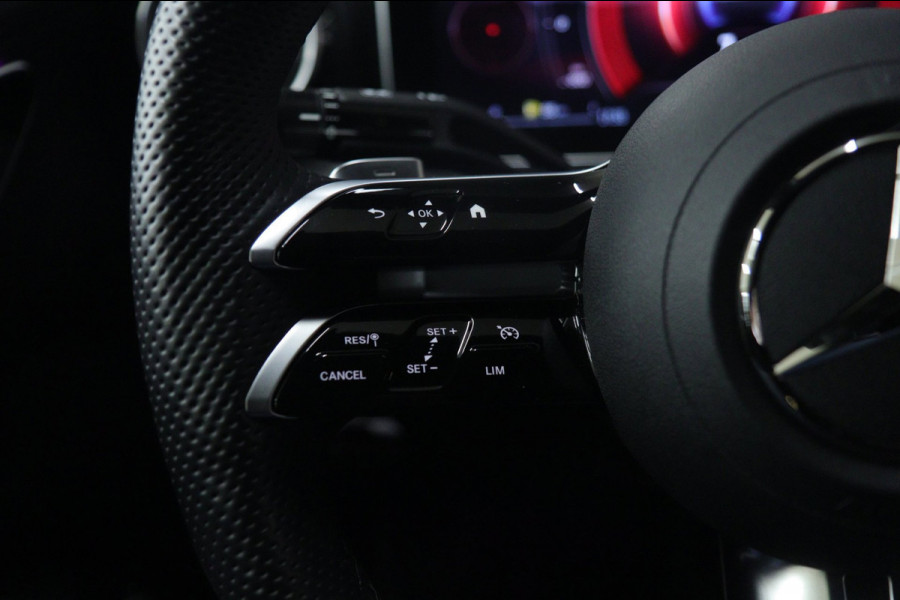 Mercedes-Benz C-Klasse 300 E AMG Line / PANO/HUD/CARPLAY/SFEERVERLICHTING/BOMVOL
