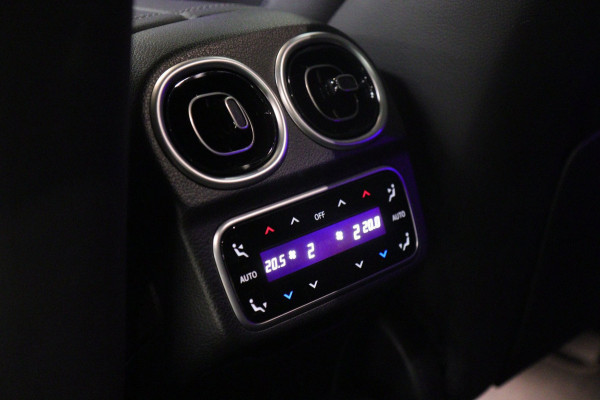 Mercedes-Benz C-Klasse 300 E AMG Line / PANO/HUD/CARPLAY/SFEERVERLICHTING/BOMVOL