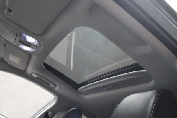 Hyundai Kona EV Premium 64 kWh SOH 92% Camera/Schuifdak/Trekhaak/