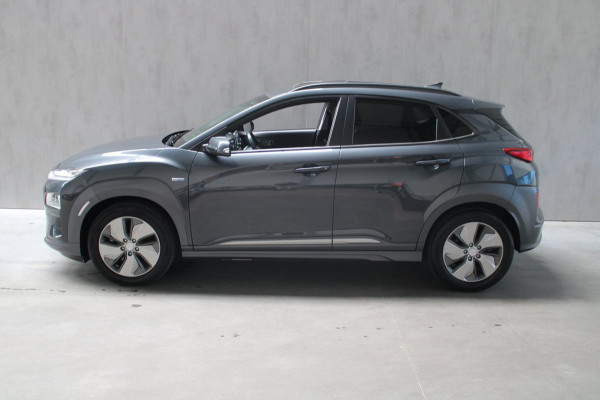Hyundai Kona EV Premium 64 kWh SOH 92% Camera/Schuifdak/Trekhaak/