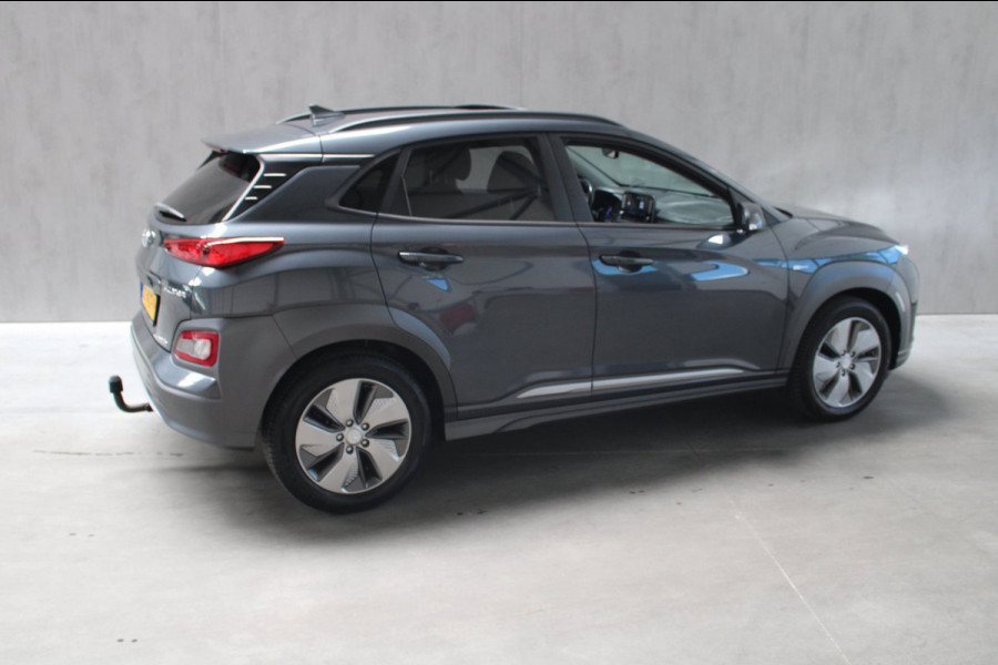 Hyundai Kona EV Premium 64 kWh SOH 92% Camera/Schuifdak/Trekhaak/