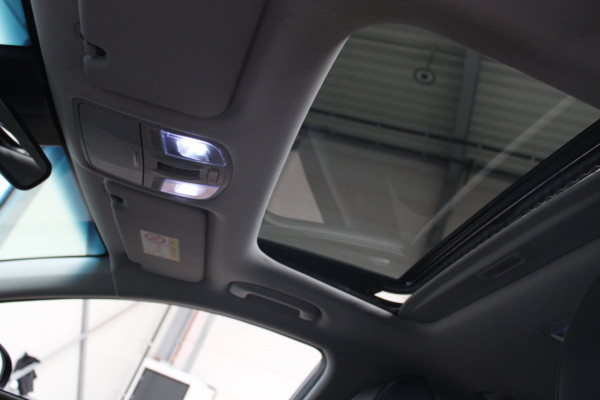 Hyundai Kona EV Premium 64 kWh SOH 92% Camera/Schuifdak/Trekhaak/