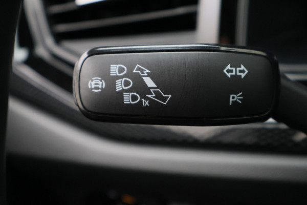 Volkswagen Taigo 1.0 TSI Life Virtual Cockpit, LED, Keyless, Apple Carplay, ACC