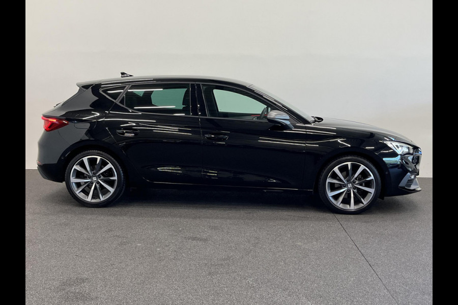 Seat Leon 1.0 eTSI FR Business Intense Automaat Matrix LED Adaptive Cruise Park Assist Virtual Cockpit 10" navigatie 18" Velgen Side Assist/uitparkeerhulp