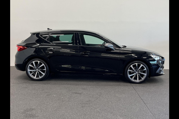 Seat Leon 1.0 eTSI FR Business Intense Automaat Matrix LED Adaptive Cruise Park Assist Virtual Cockpit 10" navigatie 18" Velgen Side Assist/uitparkeerhulp