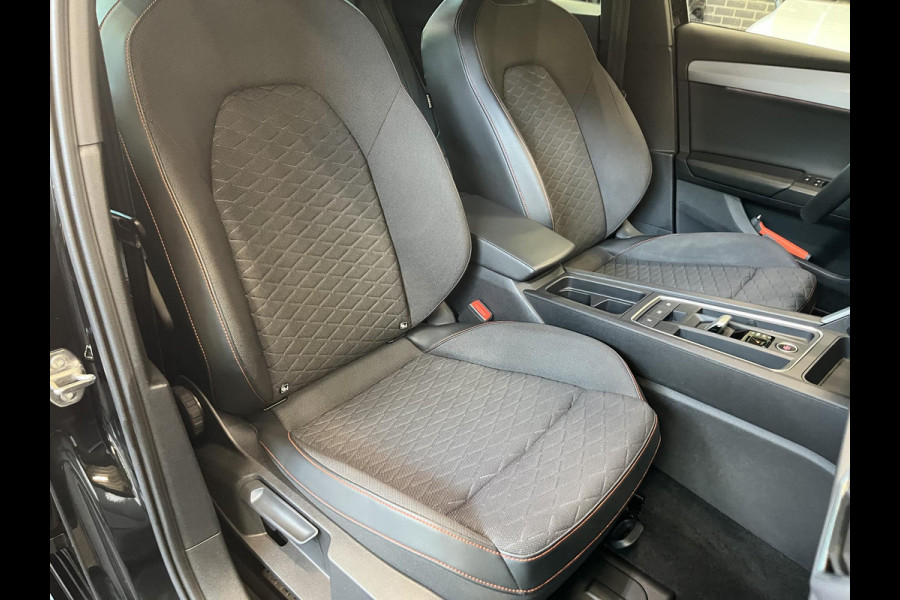 Seat Leon 1.0 eTSI FR Business Intense Automaat Matrix LED Adaptive Cruise Park Assist Virtual Cockpit 10" navigatie 18" Velgen Side Assist/uitparkeerhulp