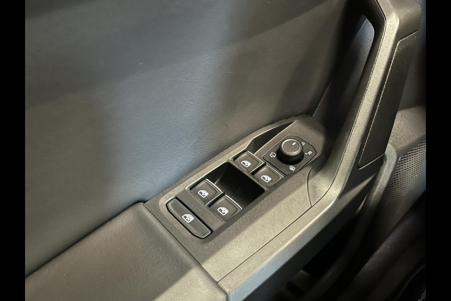 Seat Leon 1.0 eTSI FR Business Intense Automaat Matrix LED Adaptive Cruise Park Assist Virtual Cockpit 10" navigatie 18" Velgen Side Assist/uitparkeerhulp