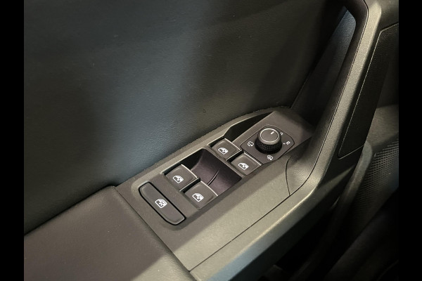 Seat Leon 1.0 eTSI FR Business Intense Automaat Matrix LED Adaptive Cruise Park Assist Virtual Cockpit 10" navigatie 18" Velgen Side Assist/uitparkeerhulp