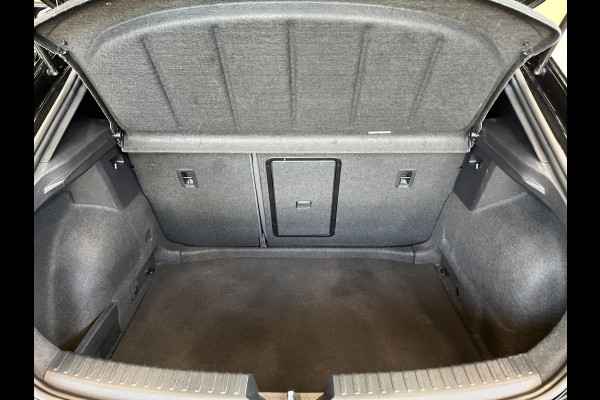 Seat Leon 1.0 eTSI FR Business Intense Automaat Matrix LED Adaptive Cruise Park Assist Virtual Cockpit 10" navigatie 18" Velgen Side Assist/uitparkeerhulp