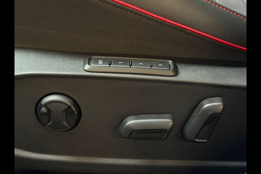 Volkswagen Golf 2.0 TSI GTI CLUBSPORT BTW|PANO|HARMANKARDON|HuD|LEDER|MEMORY|IQ LIGHTS|BLINDSPOT|SFEERVERLICHTING|NURBURGRING|VOL!