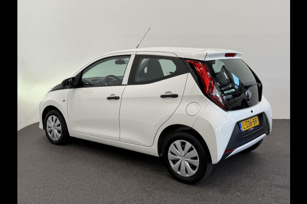 Toyota Aygo 1.0 VVT-i x-fun Airco Bluetooth Centrale vergrendeling + afstand bediening Electrische ramen Led 5 Deurs