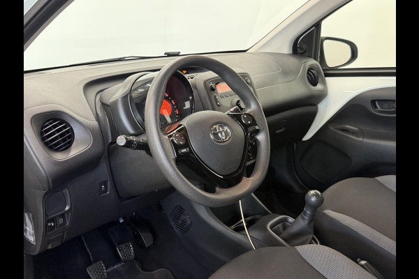 Toyota Aygo 1.0 VVT-i x-fun Airco Bluetooth Centrale vergrendeling + afstand bediening Electrische ramen Led 5 Deurs
