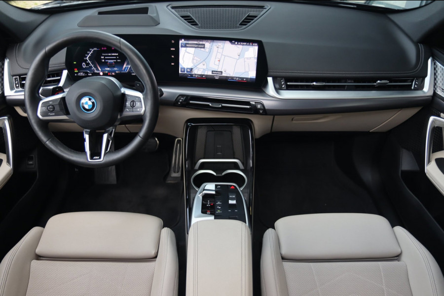 BMW X1 XDrive30e M Sport / PANO / HUD / MEMORY / H&K / 360 / KEYLESS / 20'