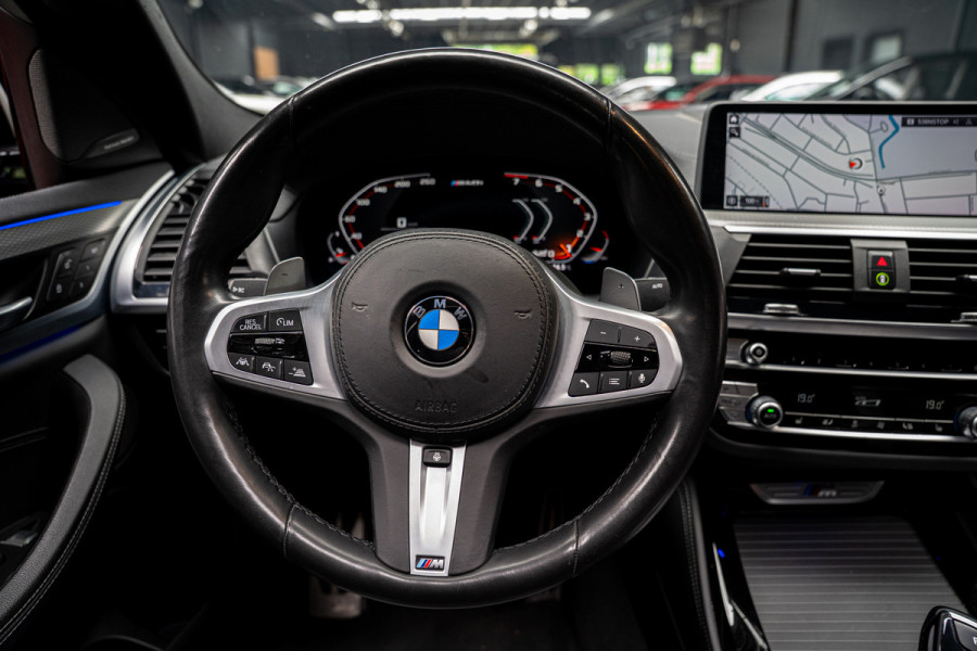 BMW X4 M40i HUD Panodak 360° Harman K Leer ACC Navi Keyless Entry & Go Elektr. uitklapbare trekhaak Elektr. bedienbare achterklep Memory seats Climate voor & achter PDC Zwarte hemelbekleding 21 inch LM v
