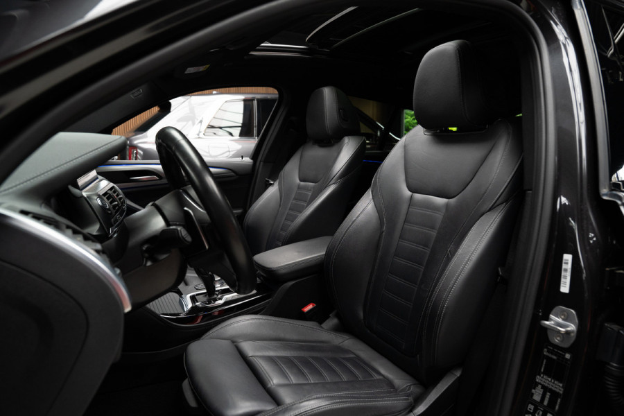 BMW X4 M40i HUD Panodak 360° Harman K Leer ACC Navi Keyless Entry & Go Elektr. uitklapbare trekhaak Elektr. bedienbare achterklep Memory seats Climate voor & achter PDC Zwarte hemelbekleding 21 inch LM v