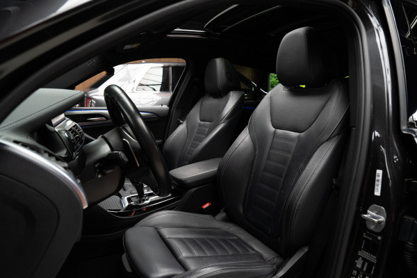 BMW X4 M40i HUD Panodak 360° Harman K Leer ACC Navi Keyless Entry & Go Elektr. uitklapbare trekhaak Elektr. bedienbare achterklep Memory seats Climate voor & achter PDC Zwarte hemelbekleding 21 inch LM v