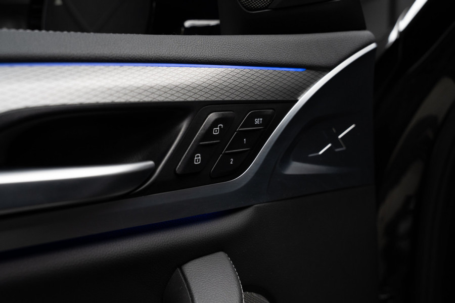 BMW X4 M40i HUD Panodak 360° Harman K Leer ACC Navi Keyless Entry & Go Elektr. uitklapbare trekhaak Elektr. bedienbare achterklep Memory seats Climate voor & achter PDC Zwarte hemelbekleding 21 inch LM v