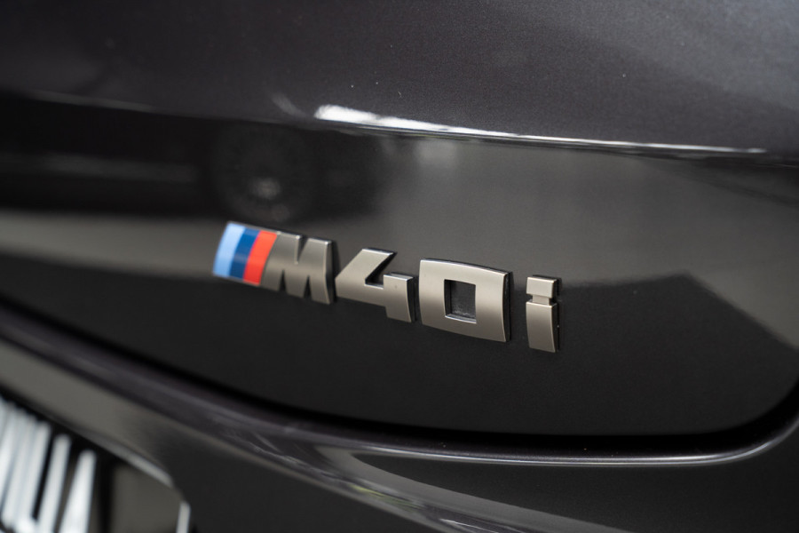 BMW X4 M40i HUD Panodak 360° Harman K Leer ACC Navi Keyless Entry & Go Elektr. uitklapbare trekhaak Elektr. bedienbare achterklep Memory seats Climate voor & achter PDC Zwarte hemelbekleding 21 inch LM v