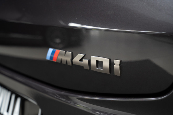 BMW X4 M40i HUD Panodak 360° Harman K Leer ACC Navi Keyless Entry & Go Elektr. uitklapbare trekhaak Elektr. bedienbare achterklep Memory seats Climate voor & achter PDC Zwarte hemelbekleding 21 inch LM v