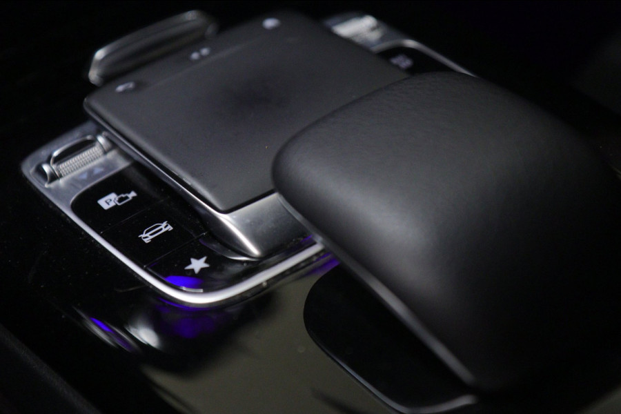Mercedes-Benz A-Klasse 250 4MATIC AMG-LINE /PANO/CARPLAY/MEMORY/360CAM/VOL