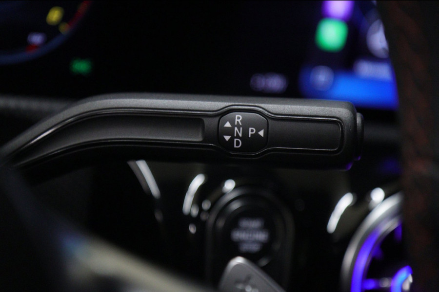 Mercedes-Benz A-Klasse 250 4MATIC AMG-LINE /PANO/CARPLAY/MEMORY/360CAM/VOL