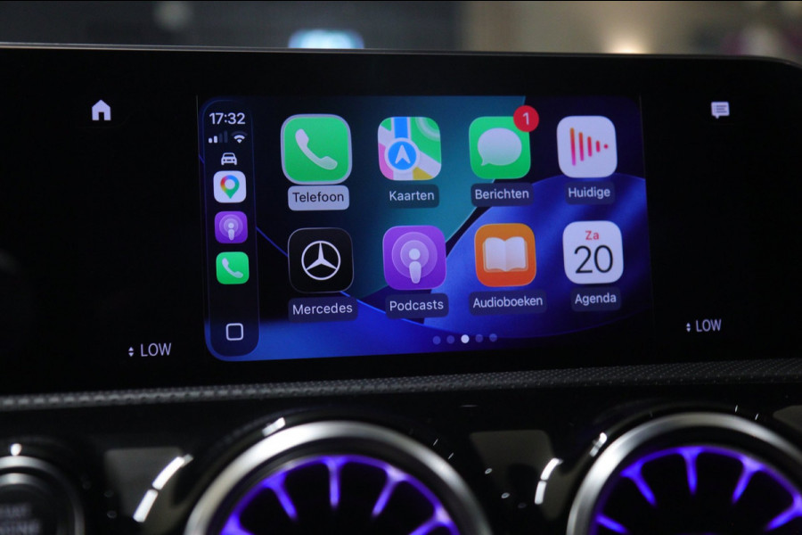 Mercedes-Benz A-Klasse 250 4MATIC AMG-LINE /PANO/CARPLAY/MEMORY/360CAM/VOL
