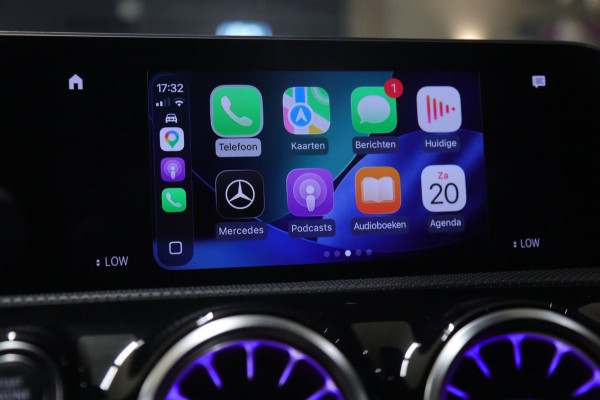 Mercedes-Benz A-Klasse 250 4MATIC AMG-LINE /PANO/CARPLAY/MEMORY/360CAM/VOL