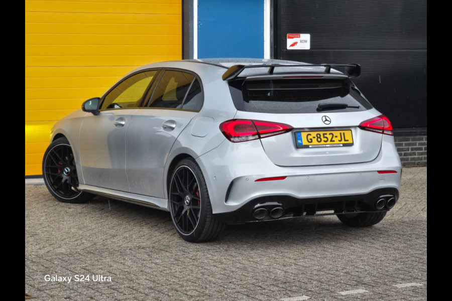 Mercedes-Benz A-Klasse 180 AMG Line / Dig Cockpit / Navi / Camera / Rode Gordels / 20 Inch / Led / Pdc / Mooie Staat