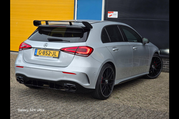 Mercedes-Benz A-Klasse 180 AMG Line / Dig Cockpit / Navi / Camera / Rode Gordels / 20 Inch / Led / Pdc / Mooie Staat